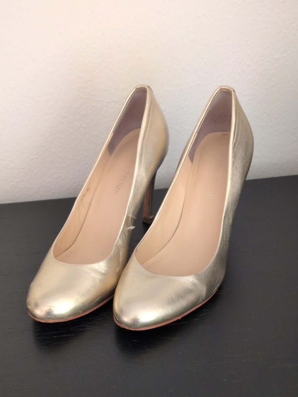 Ivanka Trumps Gold Heels, 8